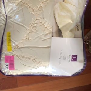 King size lush never used new